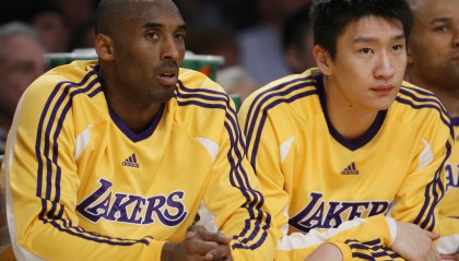 孙悦调侃：都说我在湖人夺冠很容易 确实是 免费看球还给我钱