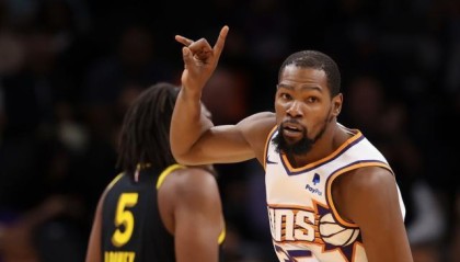 足球比分-双榜第一！杜兰特变身中投王 35岁他进攻越发犀利