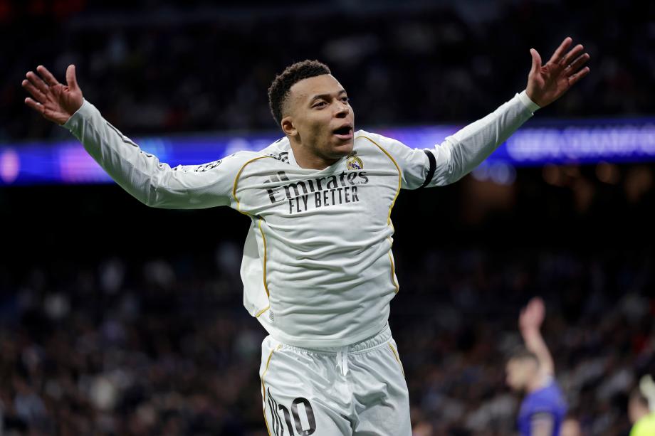 [图]姆巴佩双响维尼修斯造4球 皇马6-1胜摩纳哥